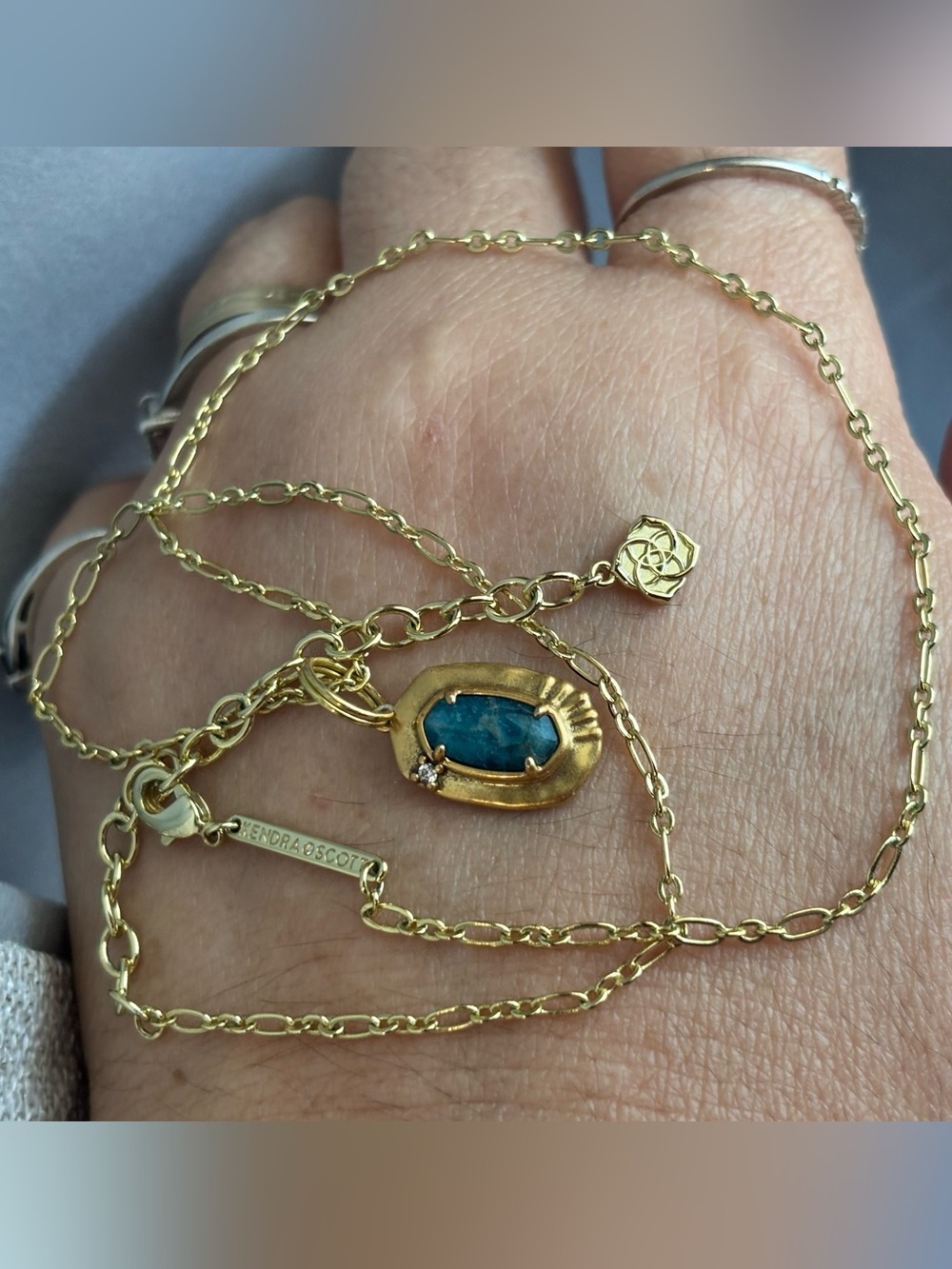 FINAL PRIZE 🔥Kendra Scott Gold Necklace with green jade Stone Pendant